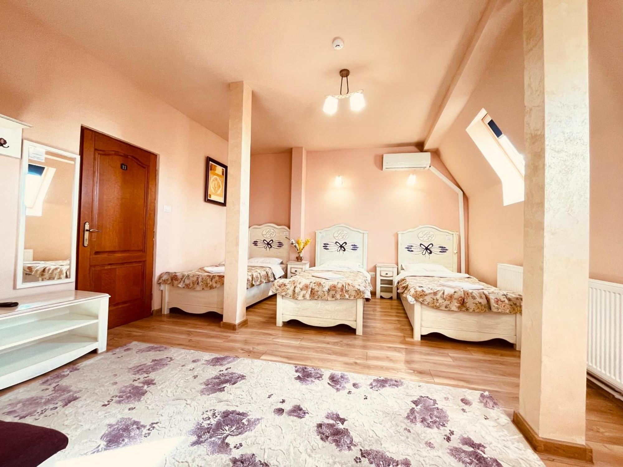 Leaganul Bucovinei Guest House Suczawa Pokój zdjęcie